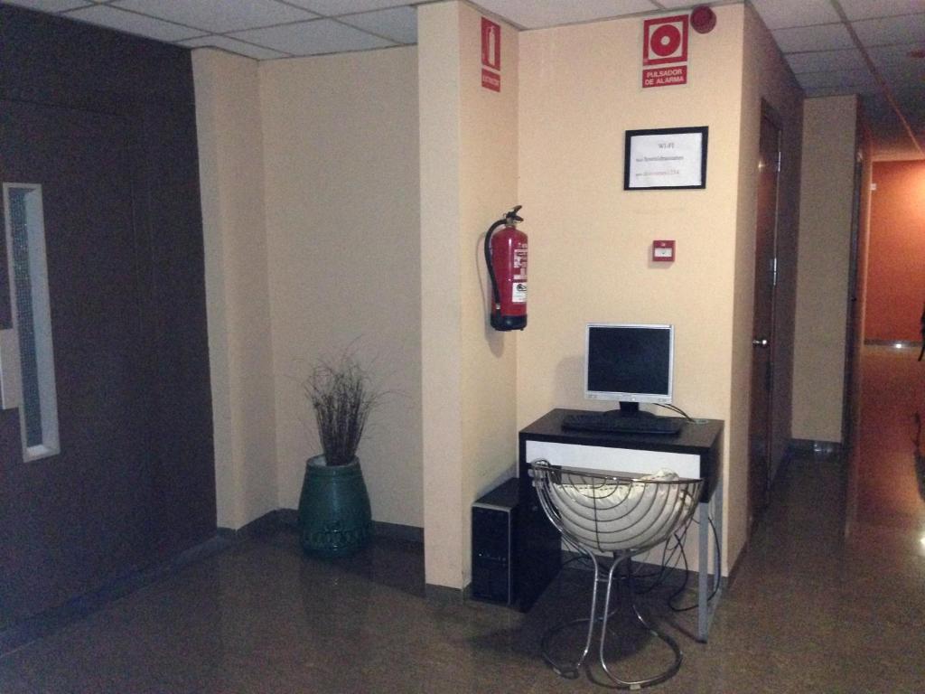 Hostal Drassanes Barcelona Eksteriør billede